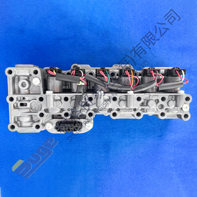 ZF 4BP230 ناقل الحركة XCMG Lingong VALVE BLOCK 4660 159 024