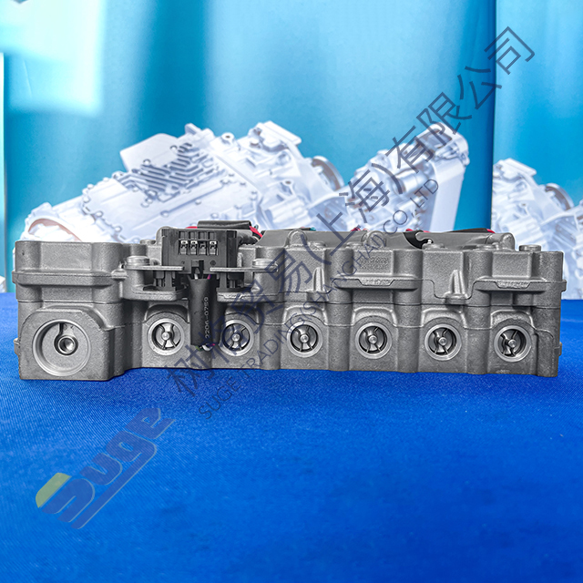 ZF 4BP230 ناقل الحركة XCMG Lingong VALVE BLOCK 4660 159 024