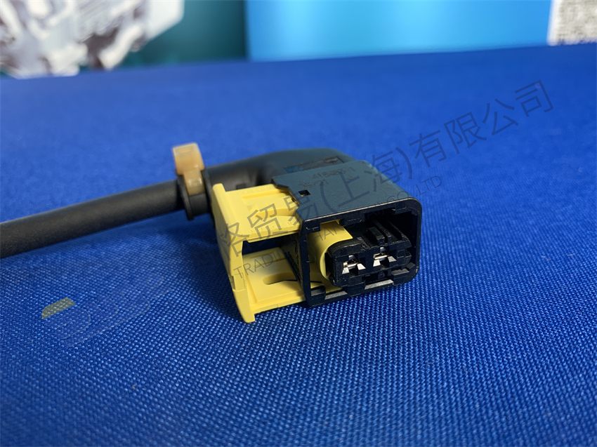 ZF TRAXON قطع غيار ناقل الحركة الأوتوماتيكي سلك 6029 023 008