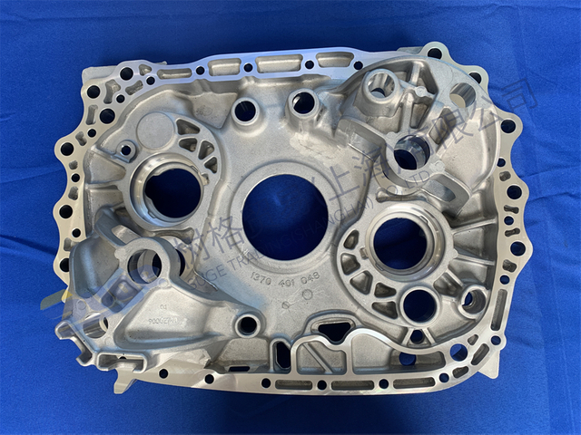 ZF TRAXON قطع غيار ناقل الحركة الأوتوماتيكي تحمل قوس 1370 301 053